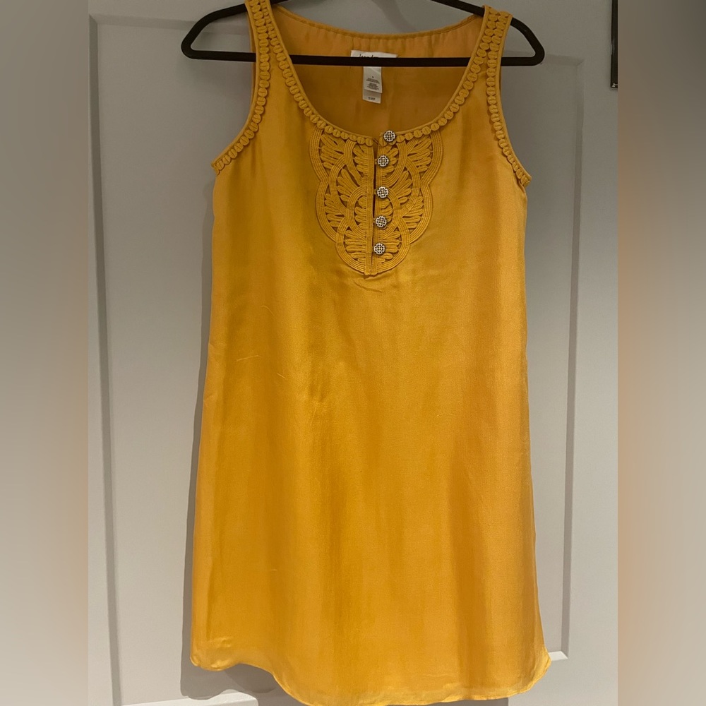 100% silk Laundry By Design Silk lined Gold Shift Dress - Size 8